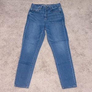 American Eagle Mom Jeans